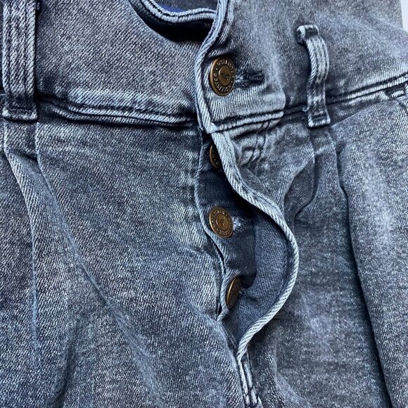 Hollister, washed black Ultra High Rise Mom Short 3”, size 5/27 - Picture 2 of 8